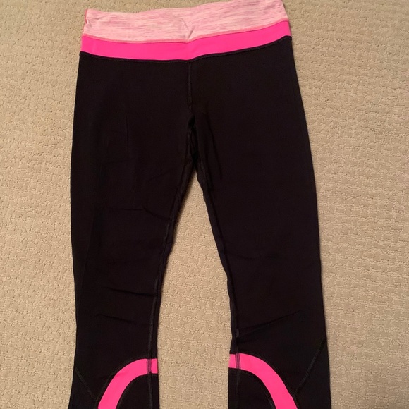 Lululemon Run Inspire Crop II Black/Pink Leggings - Picture 3 of 8